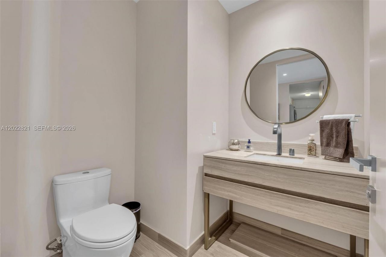 18975 Collins Ave , Unit 2802, Sunny Isles Beach, FL 33160 Photo