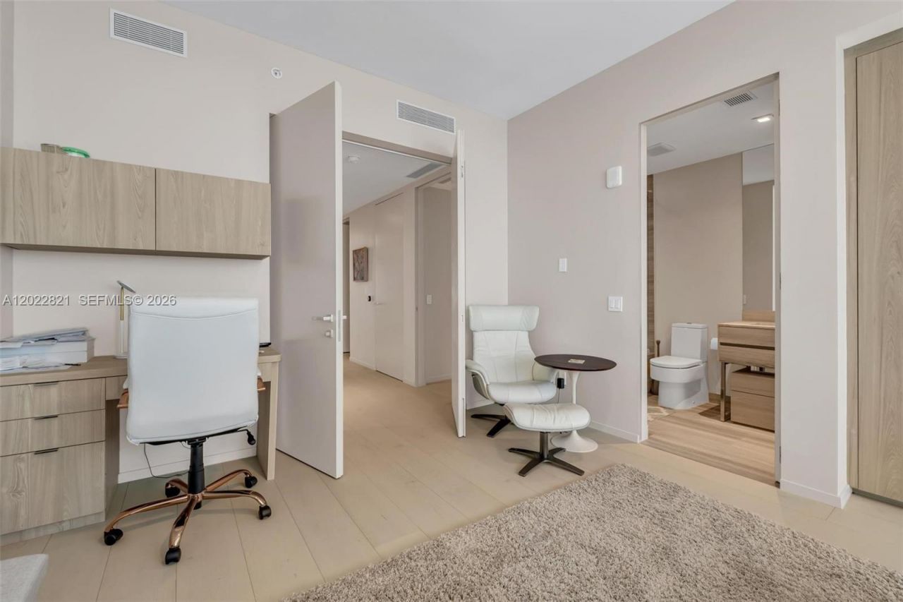 18975 Collins Ave , Unit 2802, Sunny Isles Beach, FL 33160 Photo