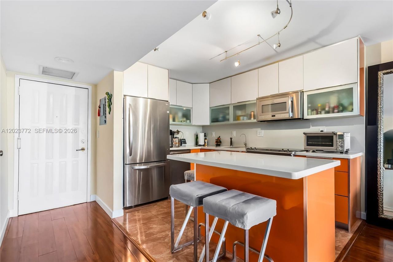 600 SW Parkview Dr, Unit 505, Hallandale Beach, FL 33009 Photo