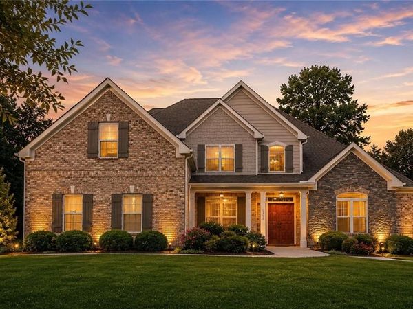 1542 lenten Way , Statham, GA 30666