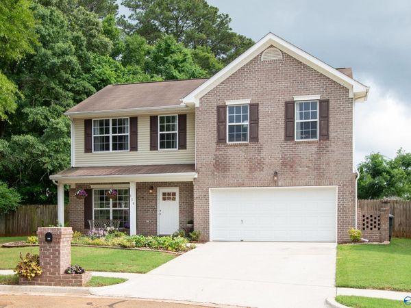 126 Cloverwood Drive SW, Huntsville, AL 35824