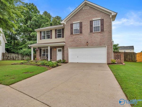126 Cloverwood Drive SW, Huntsville, AL 35824