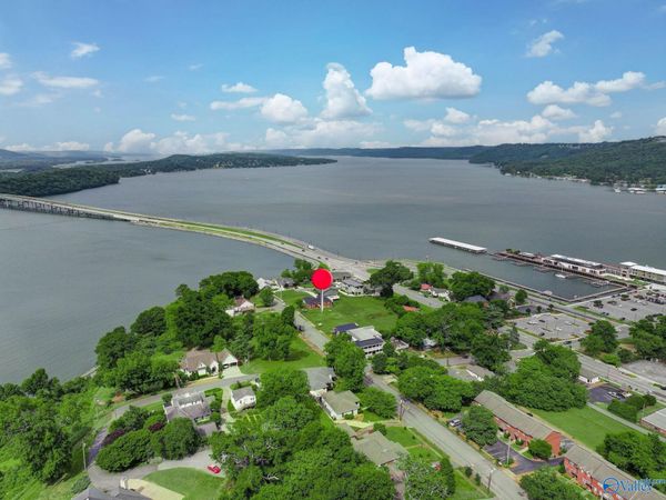 245 Hill Avenue, Guntersville, AL 35976