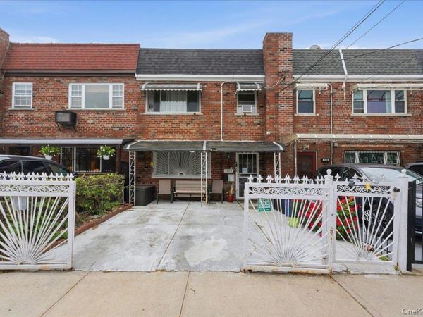 1020 E 213th Street, Bronx, NY 10469