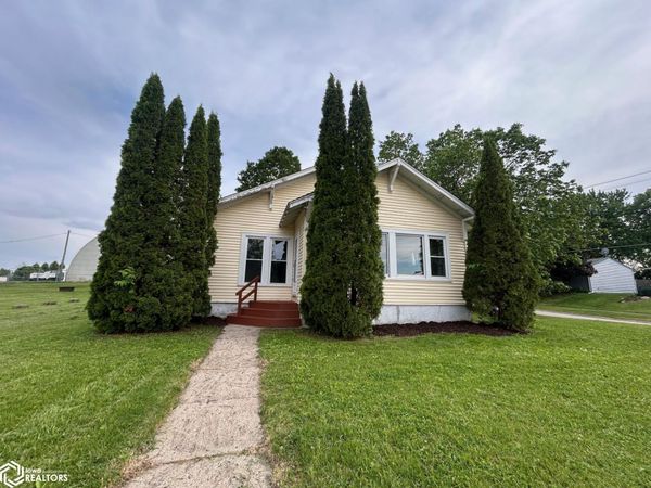1413 20th Ave., Eldora, IA 50627
