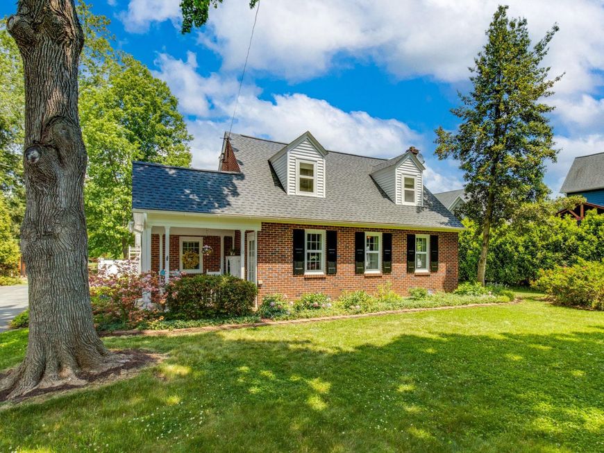 1571 Hillcrest Avenue, Lancaster, PA 17601 Main Photo