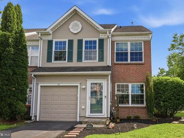45 HONEY LOCUST LANE, NEWTOWN, PA 18940