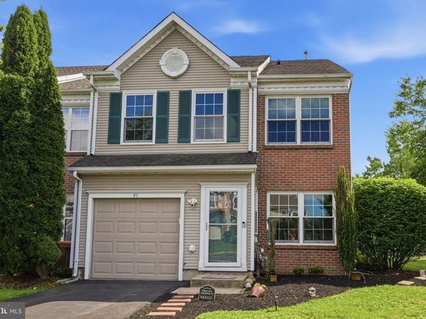 45 HONEY LOCUST LANE, NEWTOWN, PA 18940