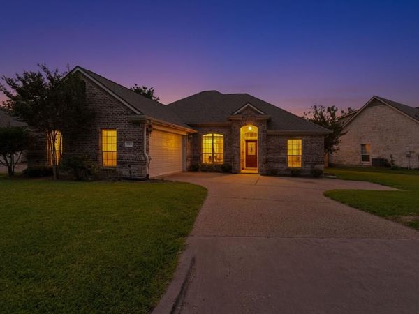 3148 Lippizan Street , Robinson, TX 76706