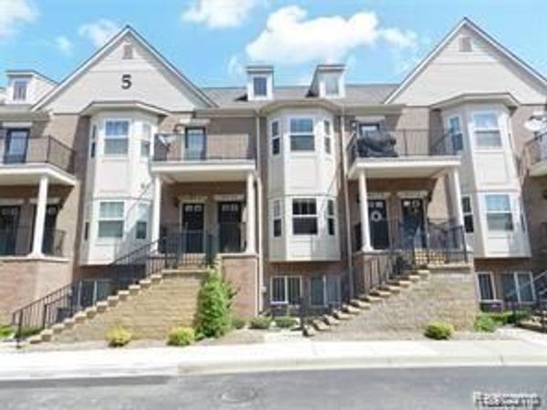 41576 HAMLET Lane , Novi, MI 48375