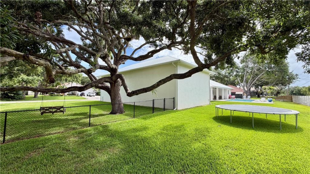 4255 79th Avenue, Vero Beach, FL 32967 Photo