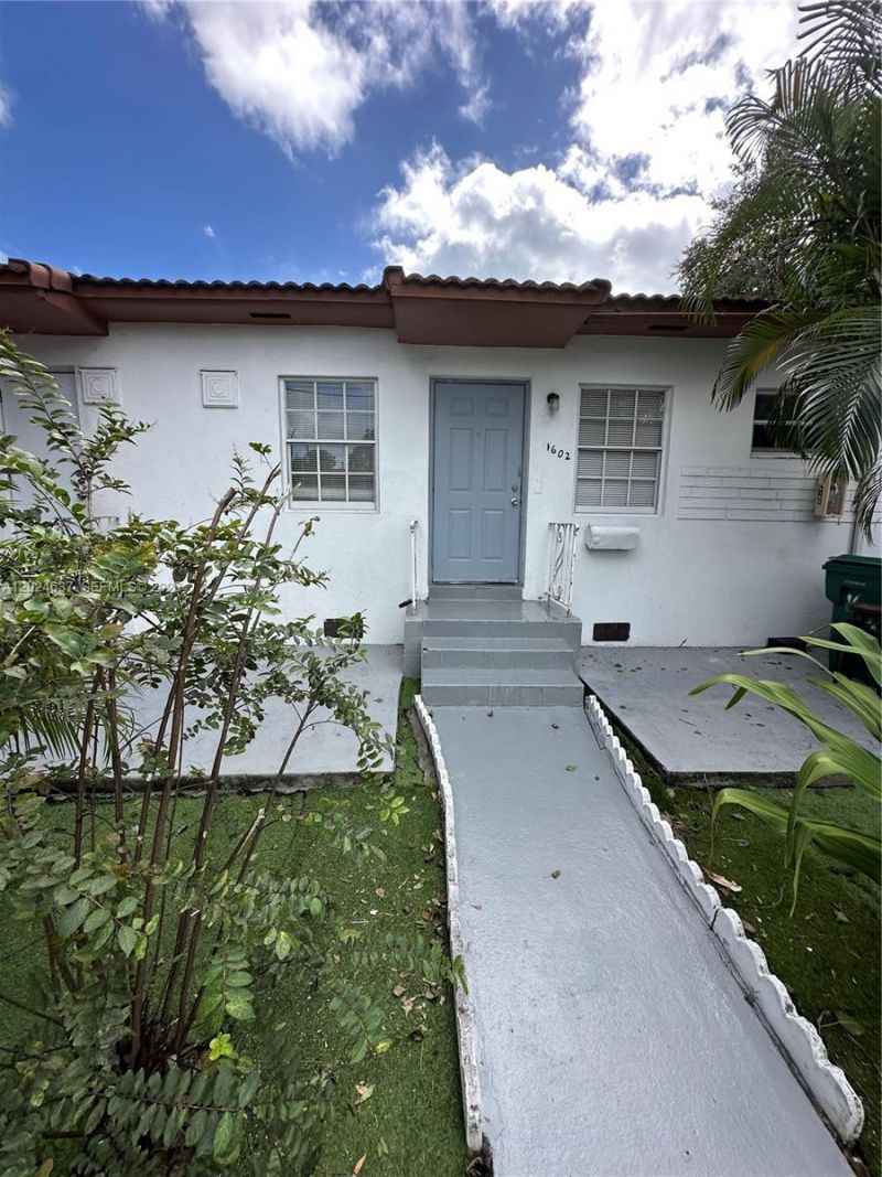 600 SW 16th Ave, Miami, FL 33135 Photo