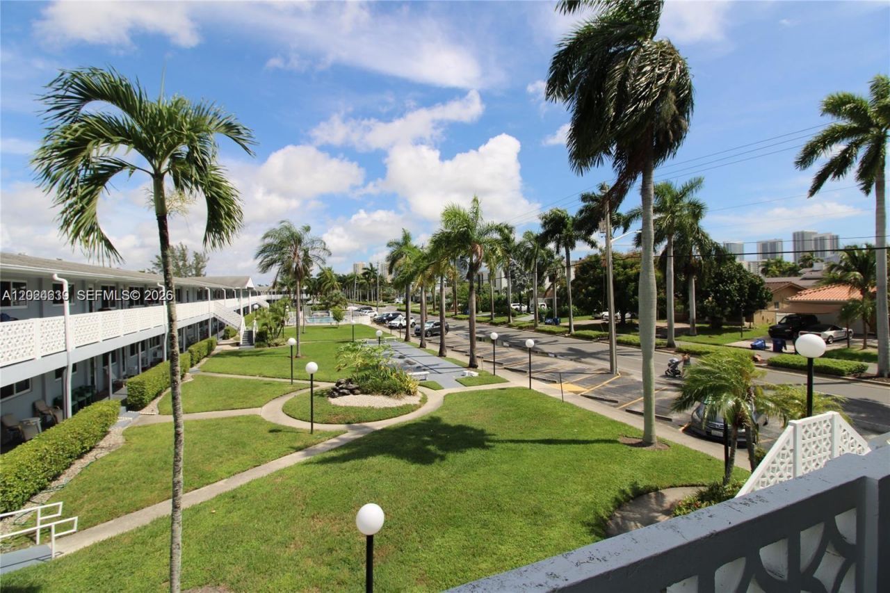 600 Layne Blvd , Unit 212, Hallandale Beach, FL 33009 Photo