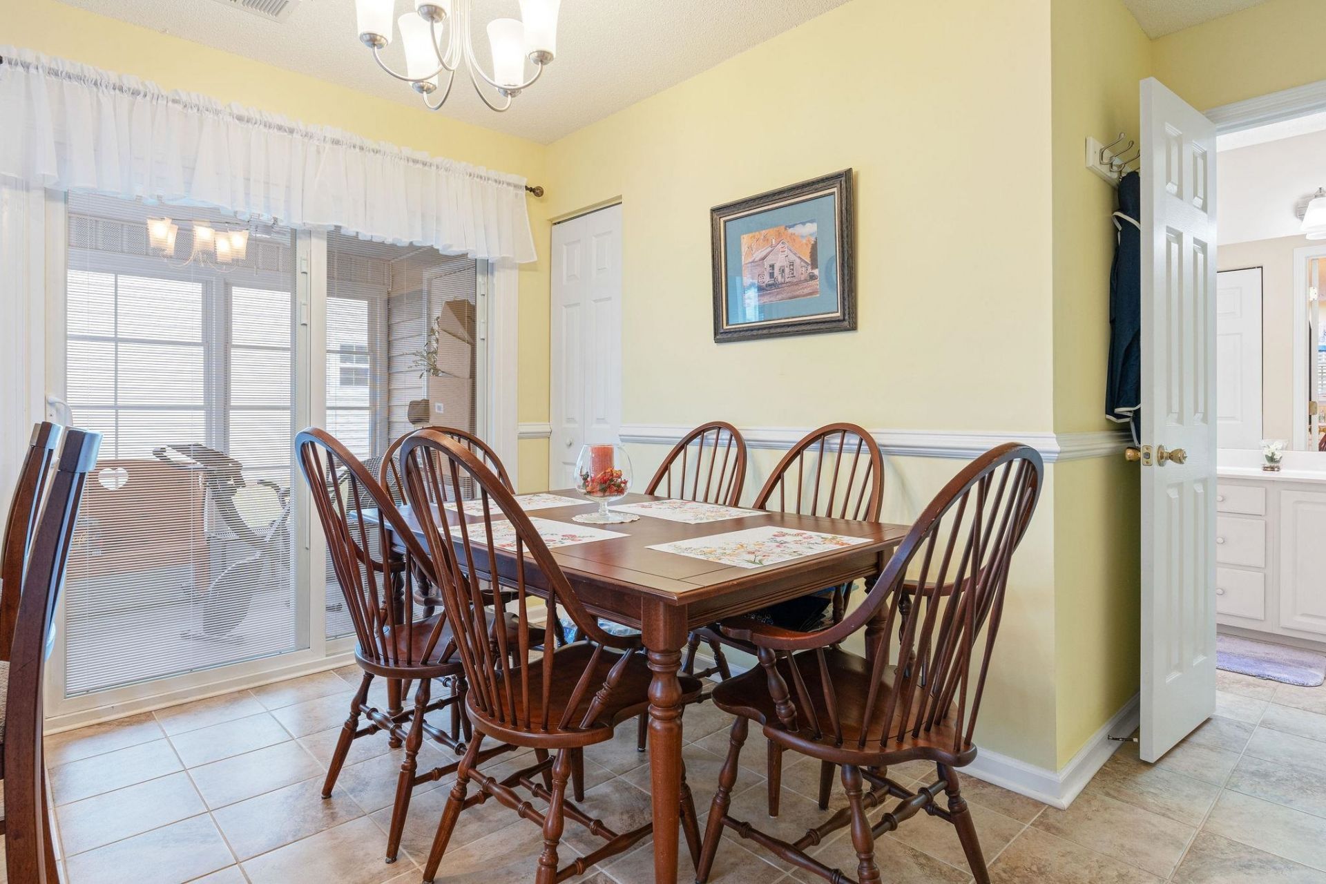 3530 Evergreen Way  Photo 8