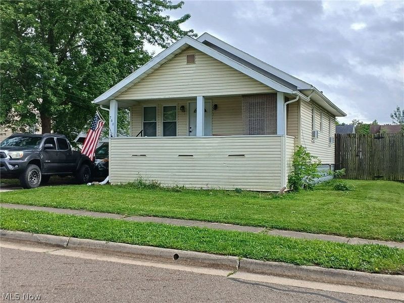 760 Silvercrest Avenue, Akron, OH 44314 Photo 2
