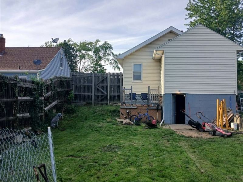 760 Silvercrest Avenue, Akron, OH 44314 Photo 3