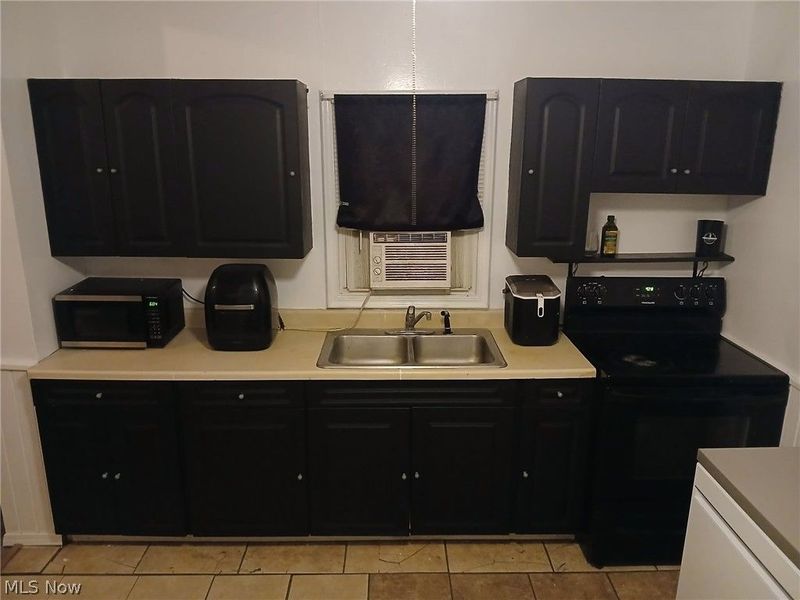 760 Silvercrest Avenue, Akron, OH 44314 Photo 9