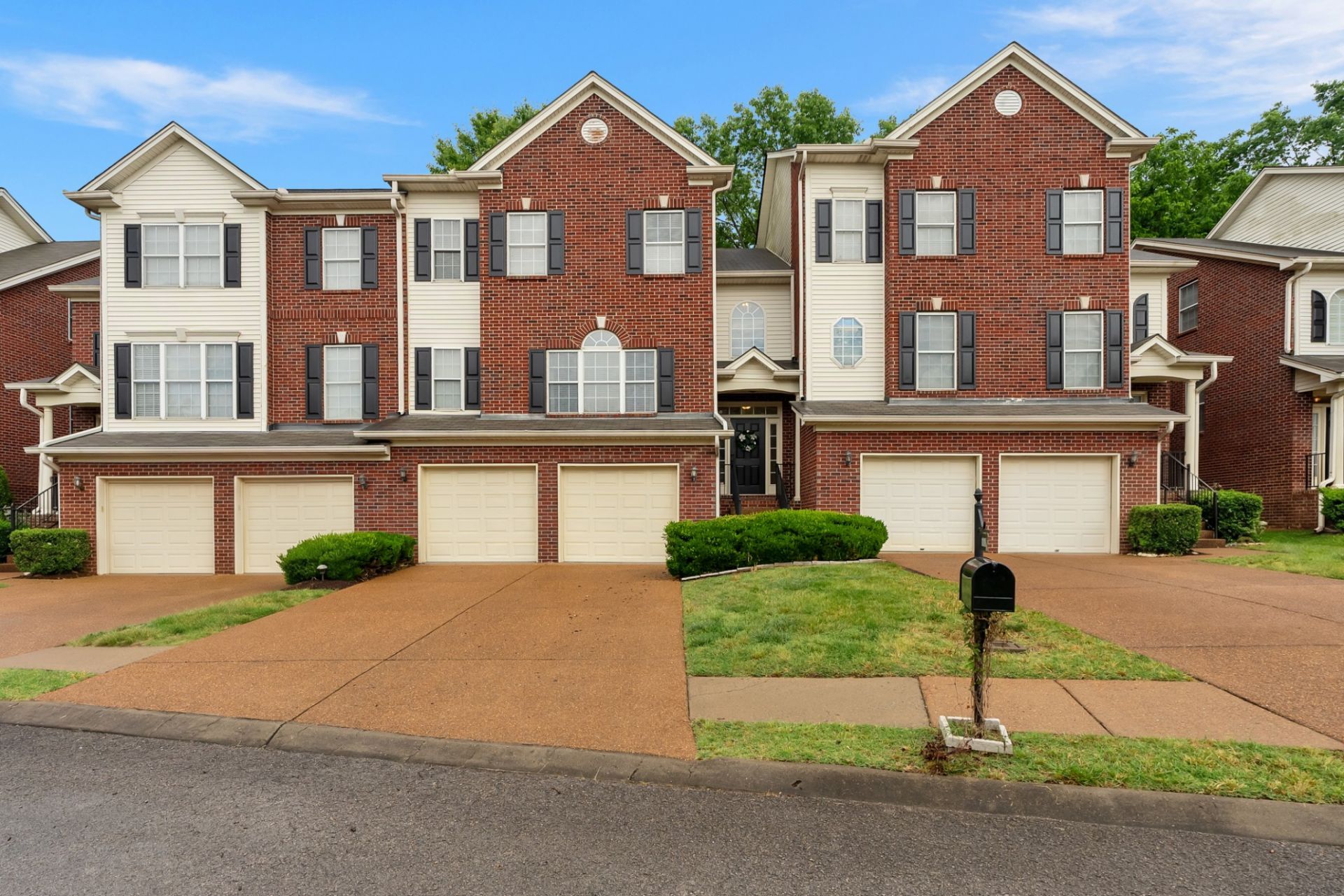 1118 Culpepper Cir, Franklin, TN 37064 Main Photo