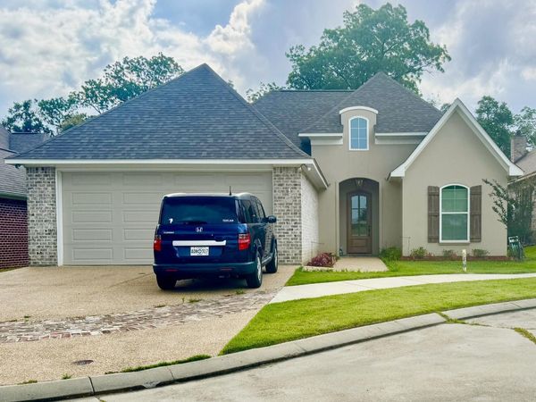 33 Ashburn Woods Avenue, Natchez, MS 39120