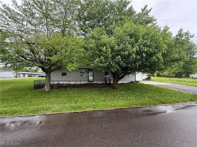 131 Marshall Avenue W, Warren, OH 44483 Photo 2