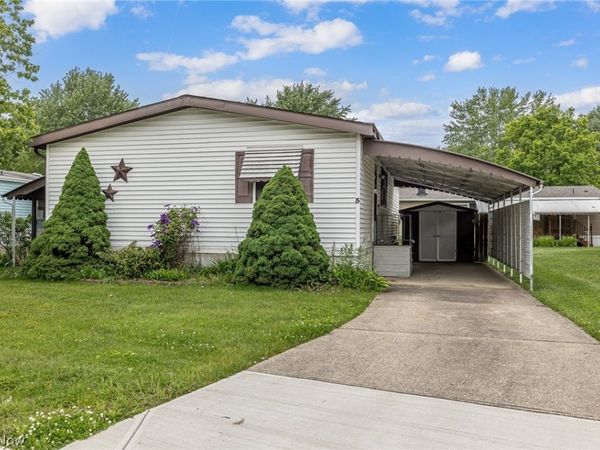 5 Michael Drive, Olmsted Twp, OH 44138