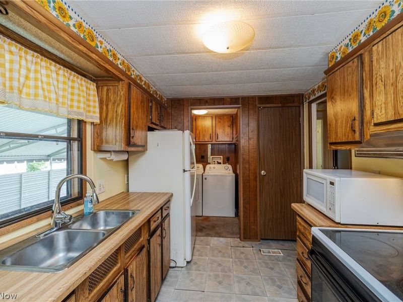 5 Michael Drive, Olmsted Township, OH 44138 Photo 6