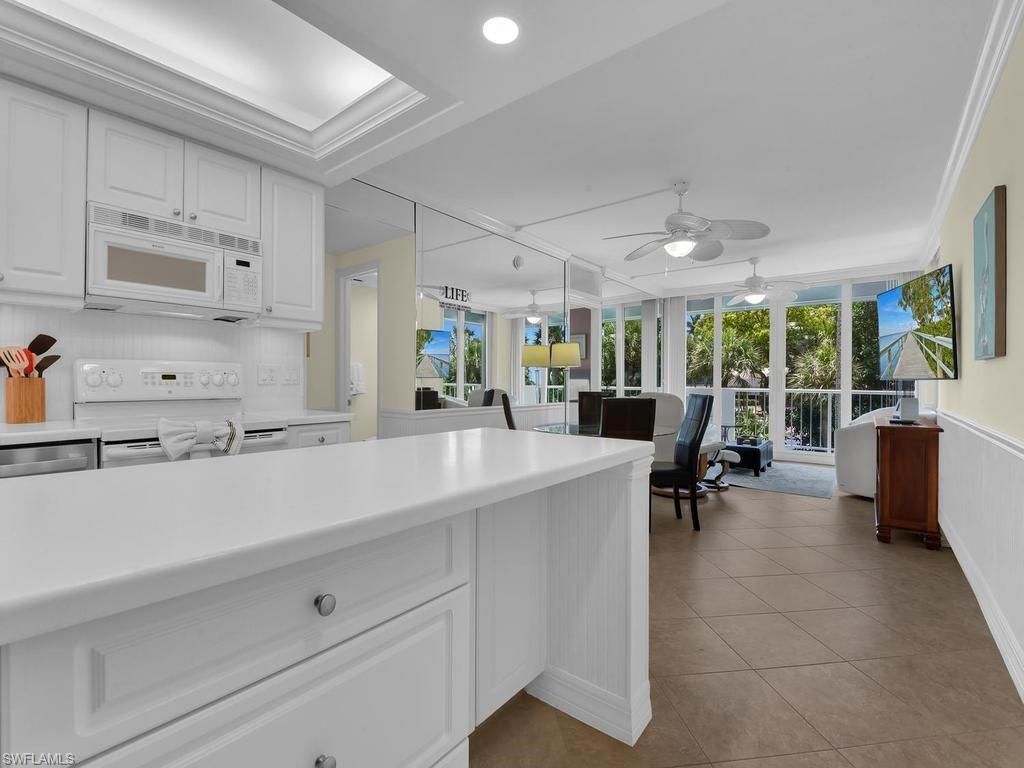 140 Seaview Ct, Unit 206S, Marco Island, FL 34145 Photo