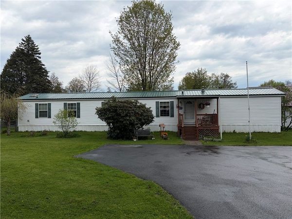 9 E Main Drive , Morris, NY 13808