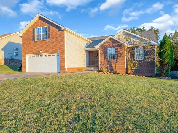 227 Harold Dr , Clarksville, TN 37040