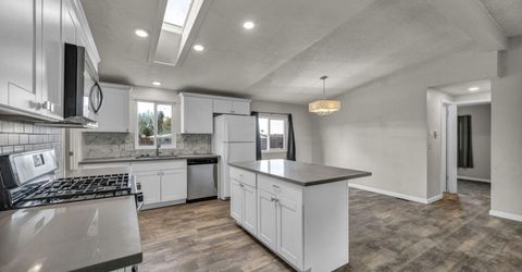 1090 Green Valley Drive, Fernley, NV 89408 Photo