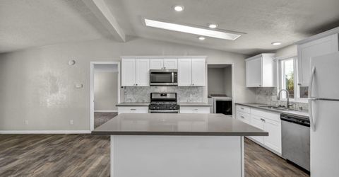 1090 Green Valley Drive, Fernley, NV 89408 Photo