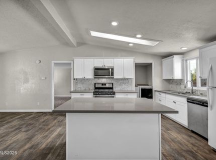 1090 Green Valley Drive, Fernley, NV 89408 Photo