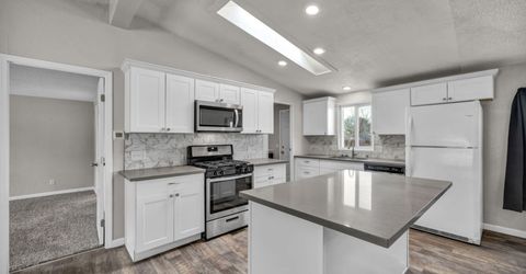1090 Green Valley Drive, Fernley, NV 89408 Photo