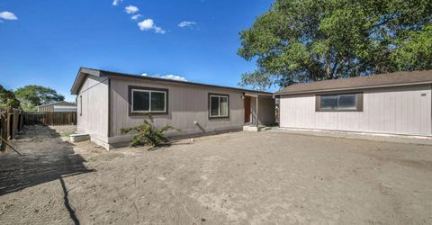 1090 Green Valley Drive, Fernley, NV 89408 Photo