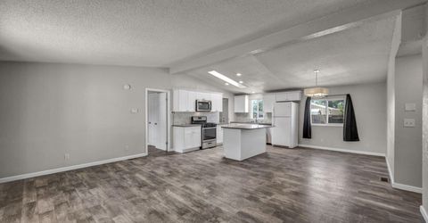 1090 Green Valley Drive, Fernley, NV 89408 Photo