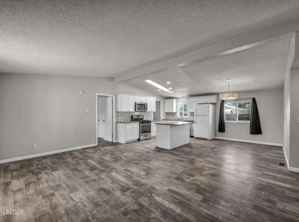 1090 Green Valley Drive, Fernley, NV 89408 Photo