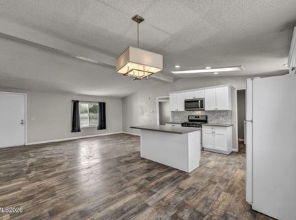 1090 Green Valley Drive, Fernley, NV 89408 Photo