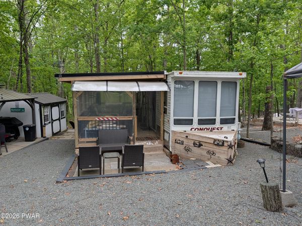 186 Shohola Parkway N, Shohola, PA 18458