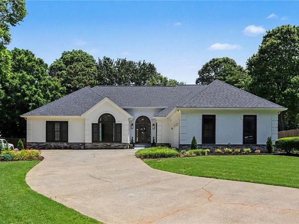 565 Wexford Hollow Run, Roswell, GA 30075