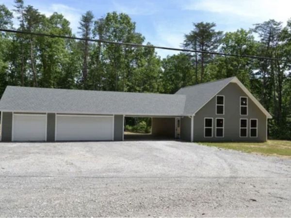 1361 Old Hwy 56 , Altamont, TN 37301