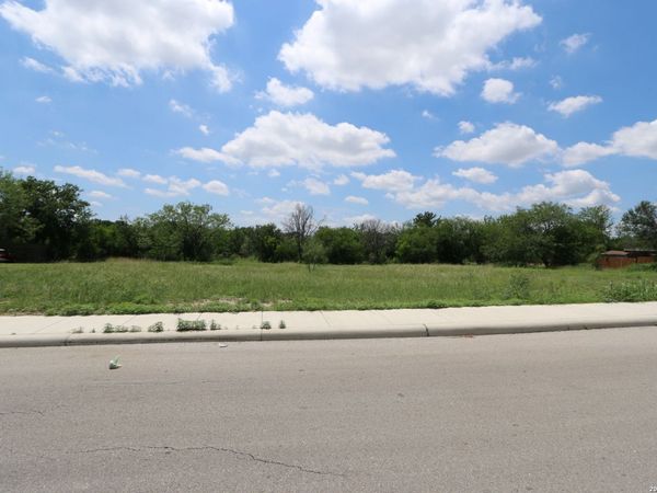 101 Griggs Ave, San Antonio, TX 78228