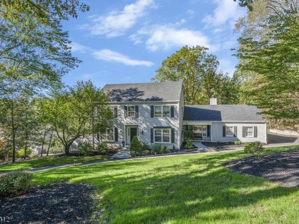 8 Deerwood Trl, Warren, NJ 07059