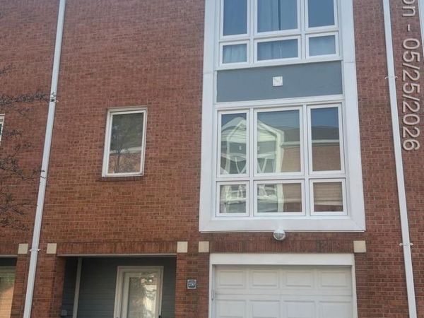 230 Main Sail Court, Detroit, MI 48207