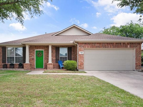 710 Fannin Lane, Mansfield, TX 76063