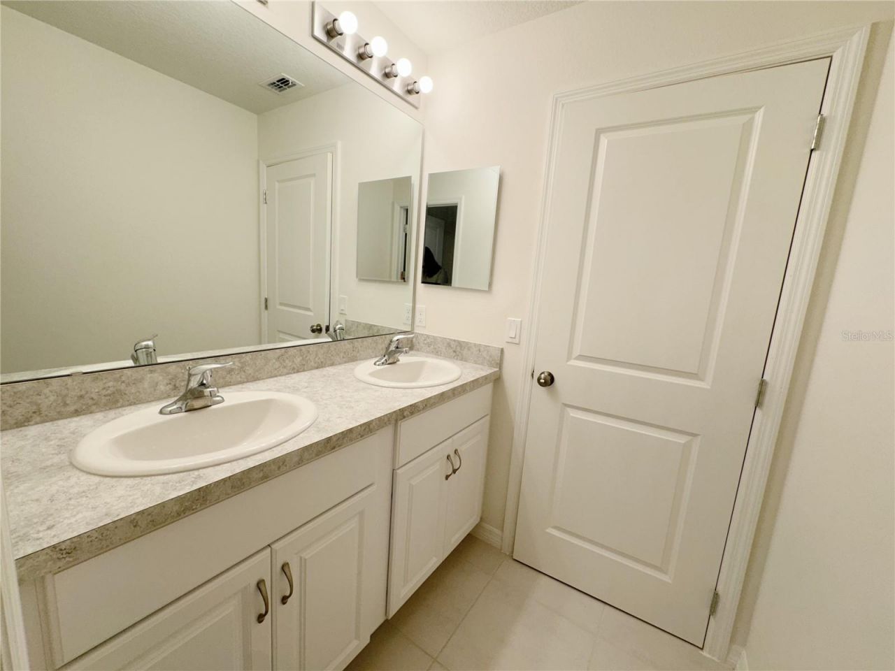 583 Black Eagle Drive , Groveland, FL 34736 Photo