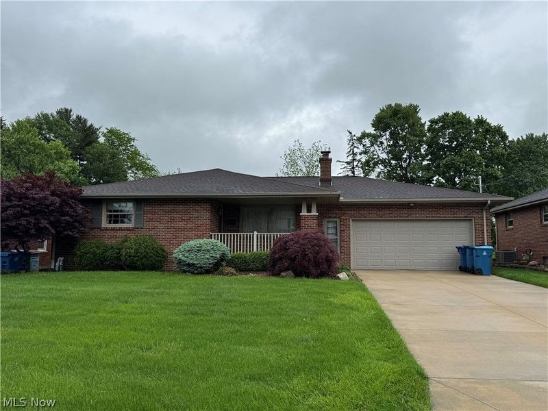 592 W Omar Street, Struthers, OH 44471 Photo 2