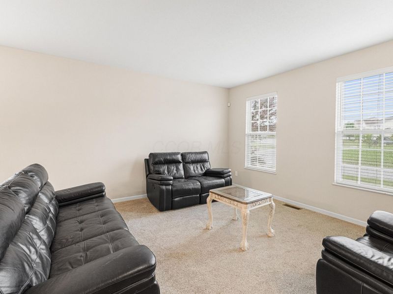 141 Mannaseh Drive W, Granville, OH 43023 Photo 9