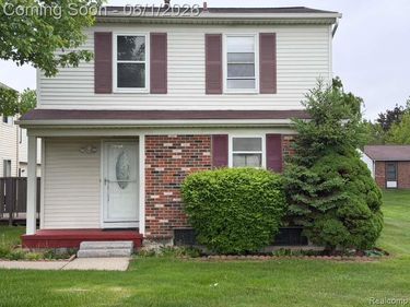 2824 Roundtree Drive, Troy, MI 48083