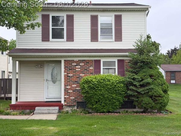 2824 Roundtree Drive, Troy, MI 48083