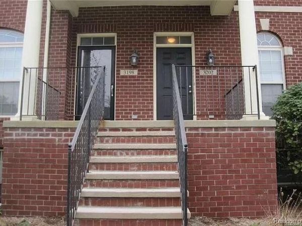 3202 Camden Drive, Troy, MI 48084